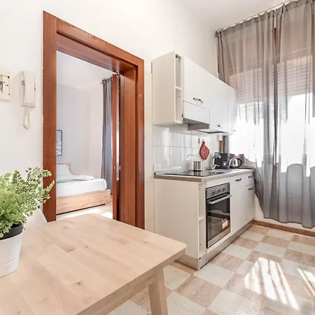 Italstay - Aspetti Shining 12 - 2 Min Tram Stop アパート