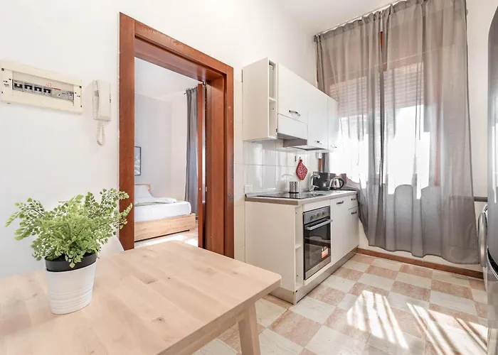 Italstay - Aspetti Shining 12 - 2 Min Tram Stop Apartman